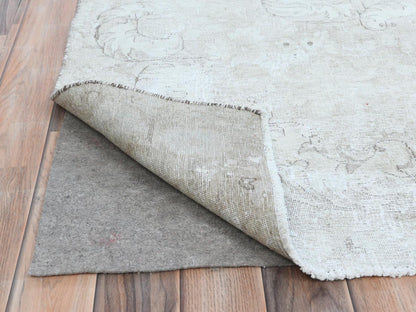 Kerman Vintage hand-knotted worn wool rug in Ivory, 9'8" x 12'5" — SKU O081261 (view 4)