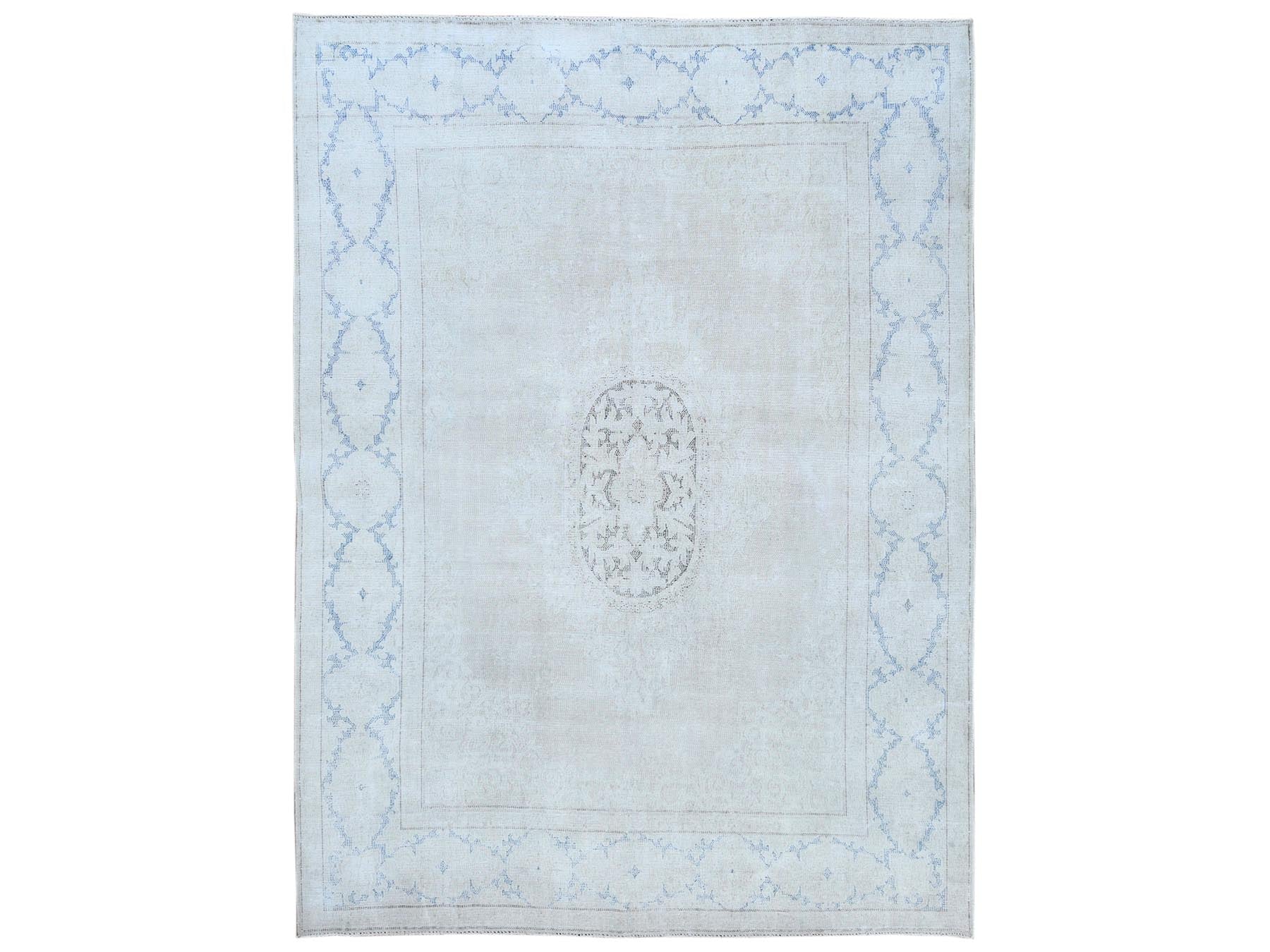 Kerman Vintage hand-knotted worn wool rug in Beige & Navy Blue, 7'9" x 10'7" — SKU O081268