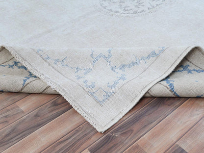 Beige 7'9" x 10'7" Vintage Hand knotted Wool Rug - Sku: O081268