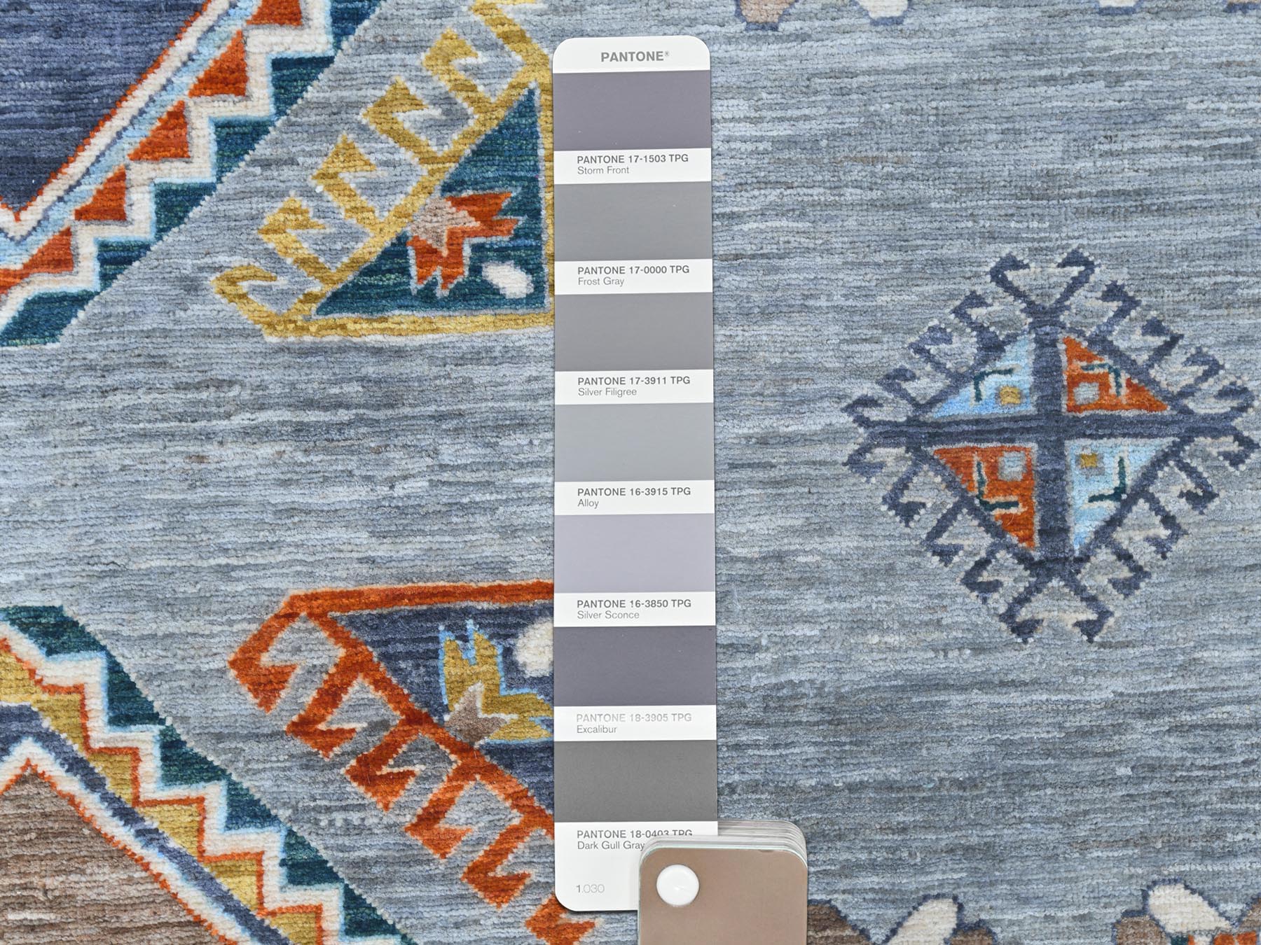 Tribal & Geometric hand-knotted wool rug in Gray & Light Blue, 9' x 11'9" — SKU O081273 (view 7)