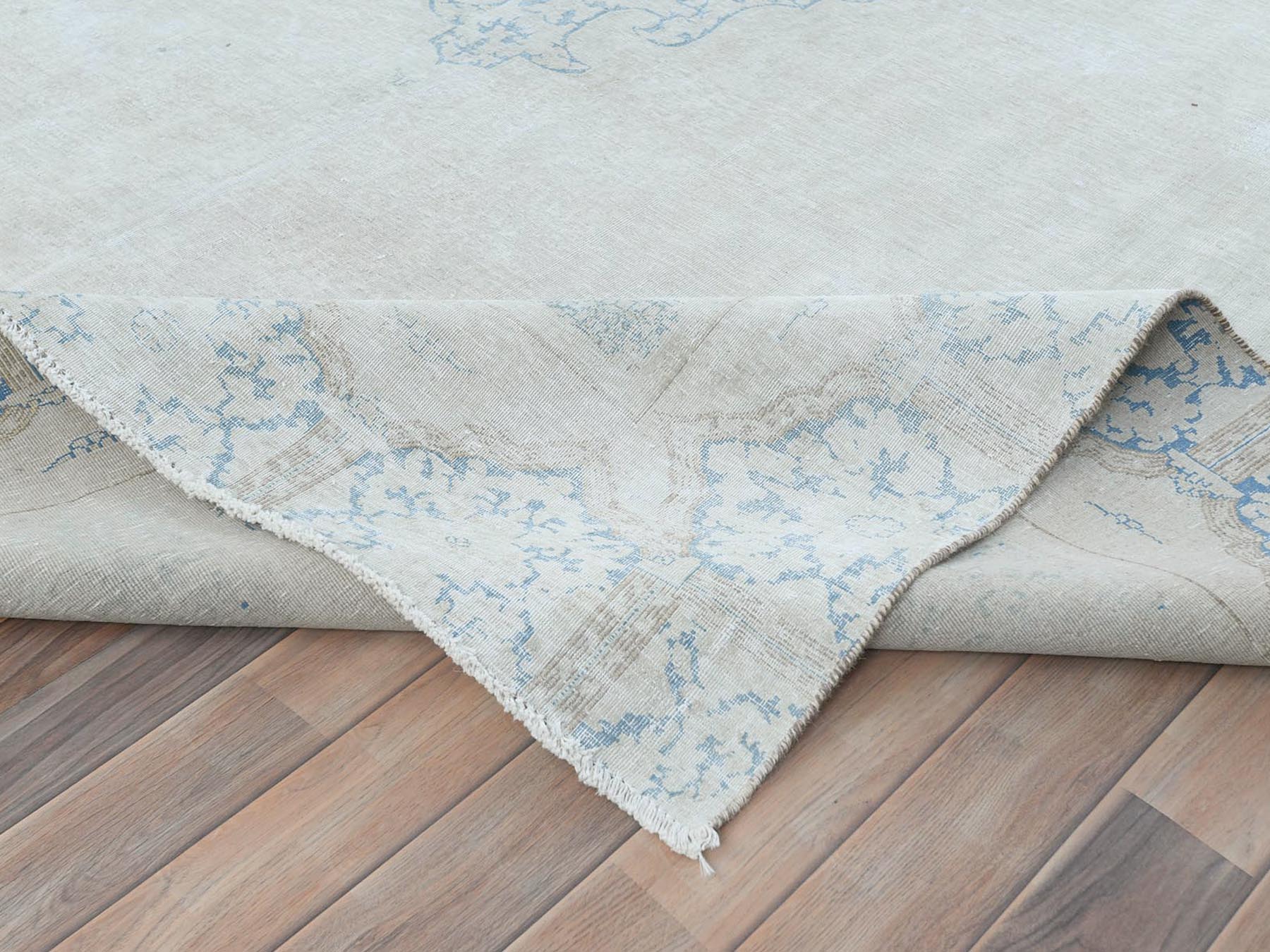 Kerman Vintage hand-knotted worn wool rug in Ivory, 8'8" x 11'8" — SKU O081610 (view 6)