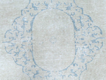 Kerman Vintage hand-knotted worn wool rug in Ivory, 8'8" x 11'8" — SKU O081610 (view 8)