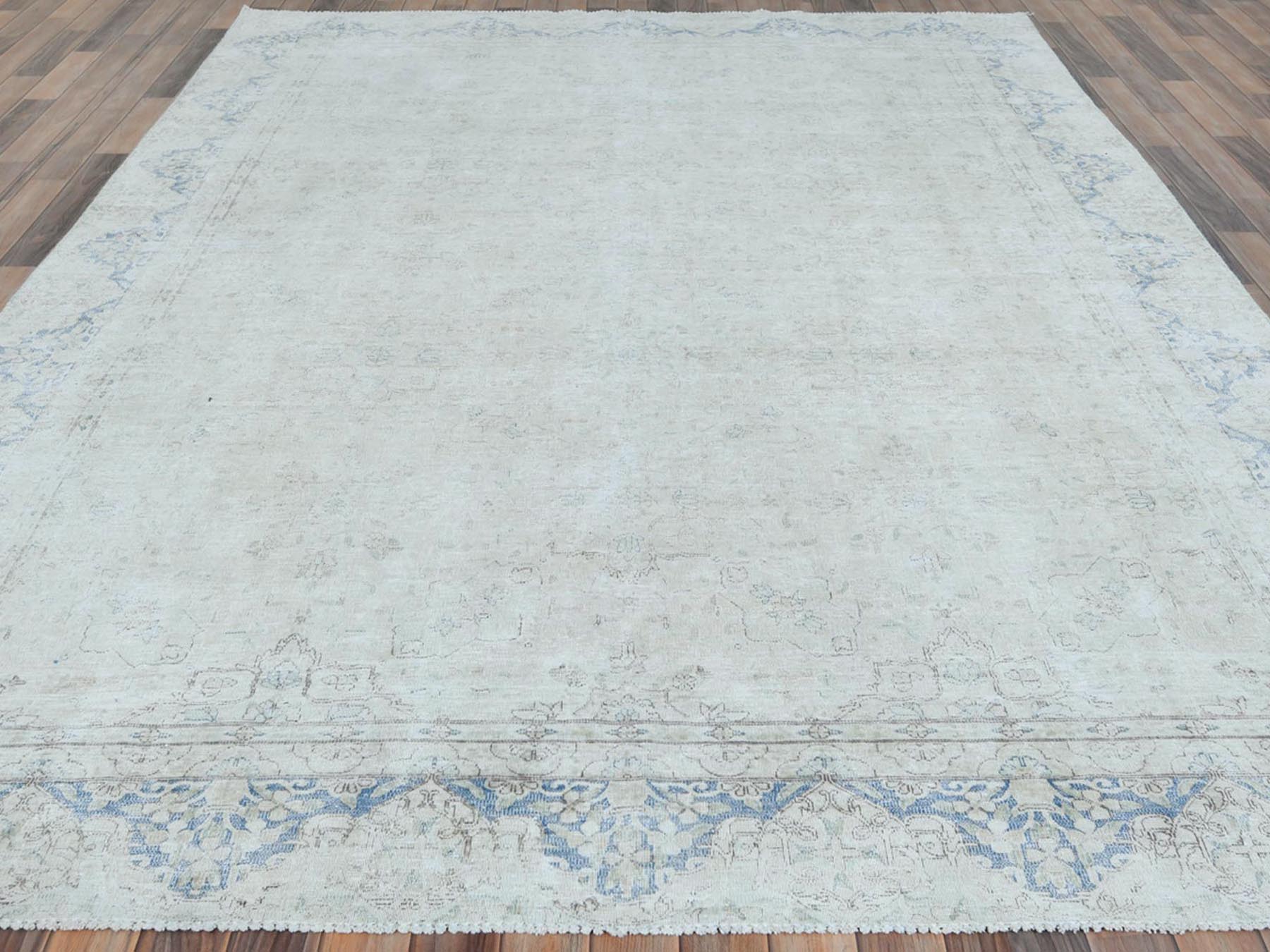 Kerman Vintage hand-knotted worn wool rug in Ivory, 8'1" x 10'9" — SKU O081613 (view 2)