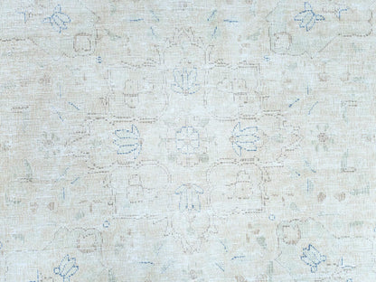 Kerman Vintage hand-knotted worn wool rug in Ivory, 8'1" x 10'9" — SKU O081613 (view 8)