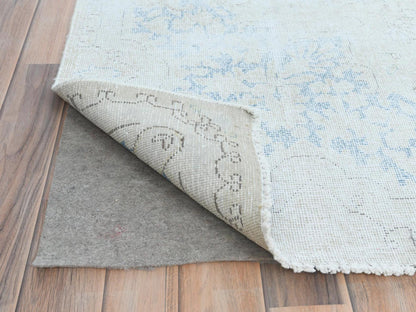 Kerman Vintage hand-knotted worn wool rug in Ivory & Navy Blue, 9'10" x 13'7" — SKU O081623 (view 4)