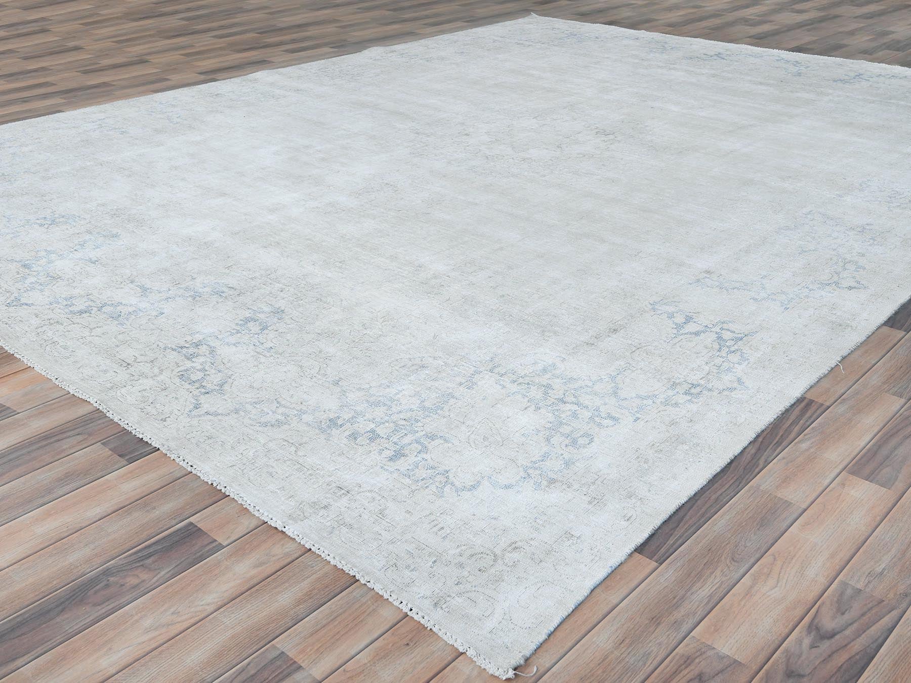 Kerman Vintage hand-knotted worn wool rug in Ivory & Navy Blue, 9'7" x 12'10" — SKU O081625 (view 3)