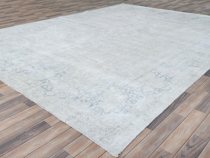 Kerman Vintage hand-knotted worn wool rug in Ivory & Navy Blue, 9'7" x 12'10" — SKU O081625 (view 3)