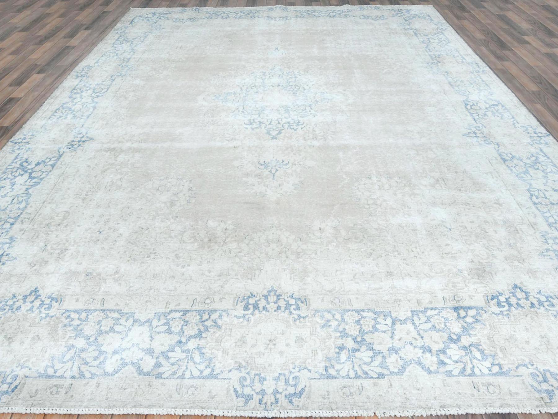 Kerman Vintage hand-knotted worn wool rug in Beige & Denim Blue, 9'7" x 13'2" — SKU O081628 (view 2)