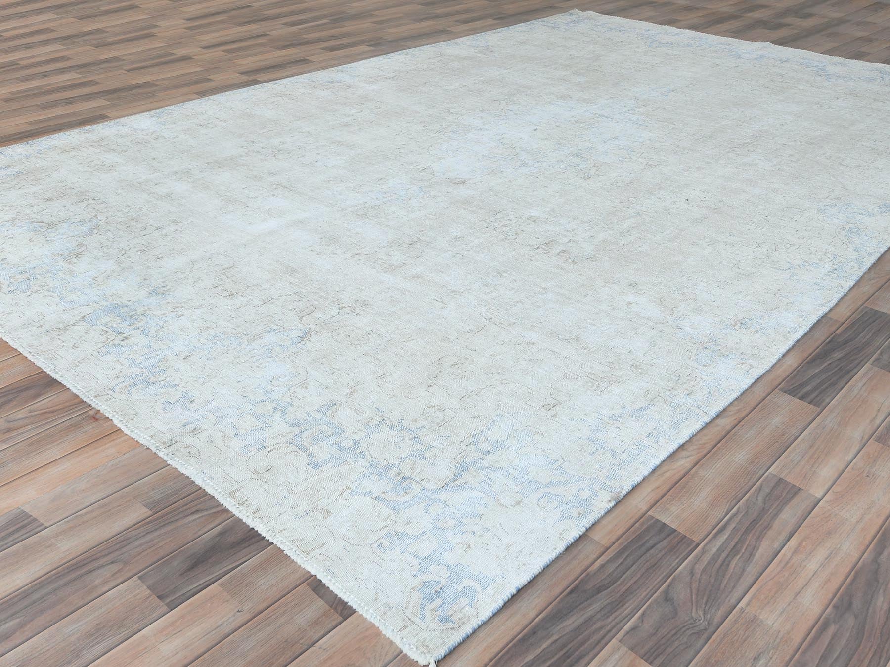 Kerman Vintage hand-knotted worn wool rug in Ivory & Denim Blue, 8'2" x 13' — SKU O081629 (view 3)