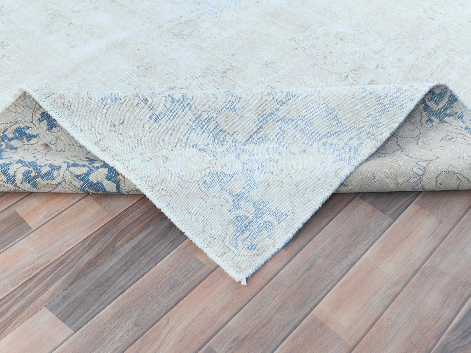 Kerman Vintage hand-knotted worn wool rug in Ivory & Denim Blue, 8'2" x 13' — SKU O081629 (view 6)