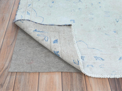 Kerman Vintage hand-knotted worn wool rug in Ivory, 7'2" x 10' — SKU O081632 (view 4)