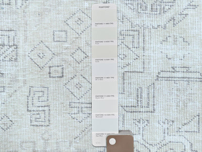 Tabriz Vintage hand-knotted worn wool rug in Ivory, 9'6" x 12'7" — SKU O081678 (view 7)
