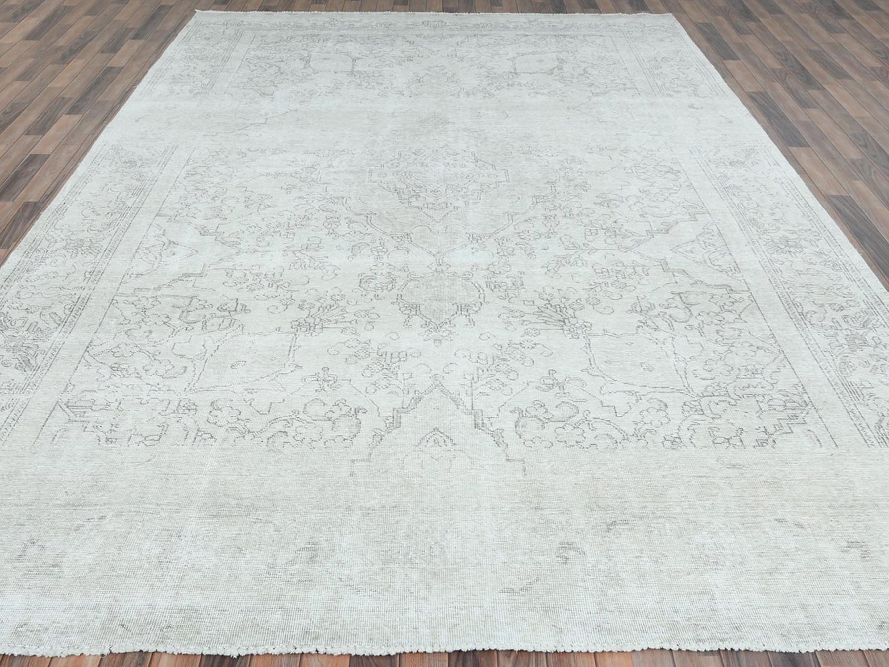 Tabriz Vintage hand-knotted worn wool rug in Ivory, 9'3" x 13' — SKU O081688 (view 2)