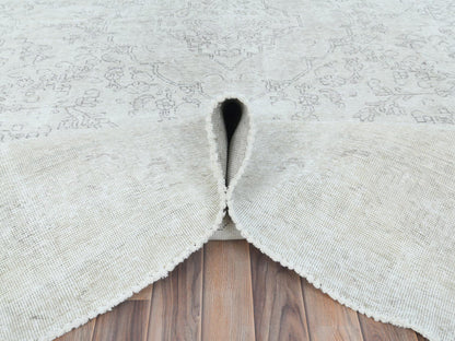 Tabriz Vintage hand-knotted worn wool rug in Ivory, 9'3" x 13' — SKU O081688 (view 5)