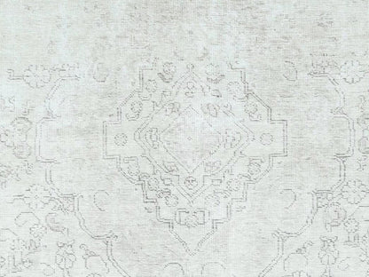 Tabriz Vintage hand-knotted worn wool rug in Ivory, 9'3" x 13' — SKU O081688 (view 8)