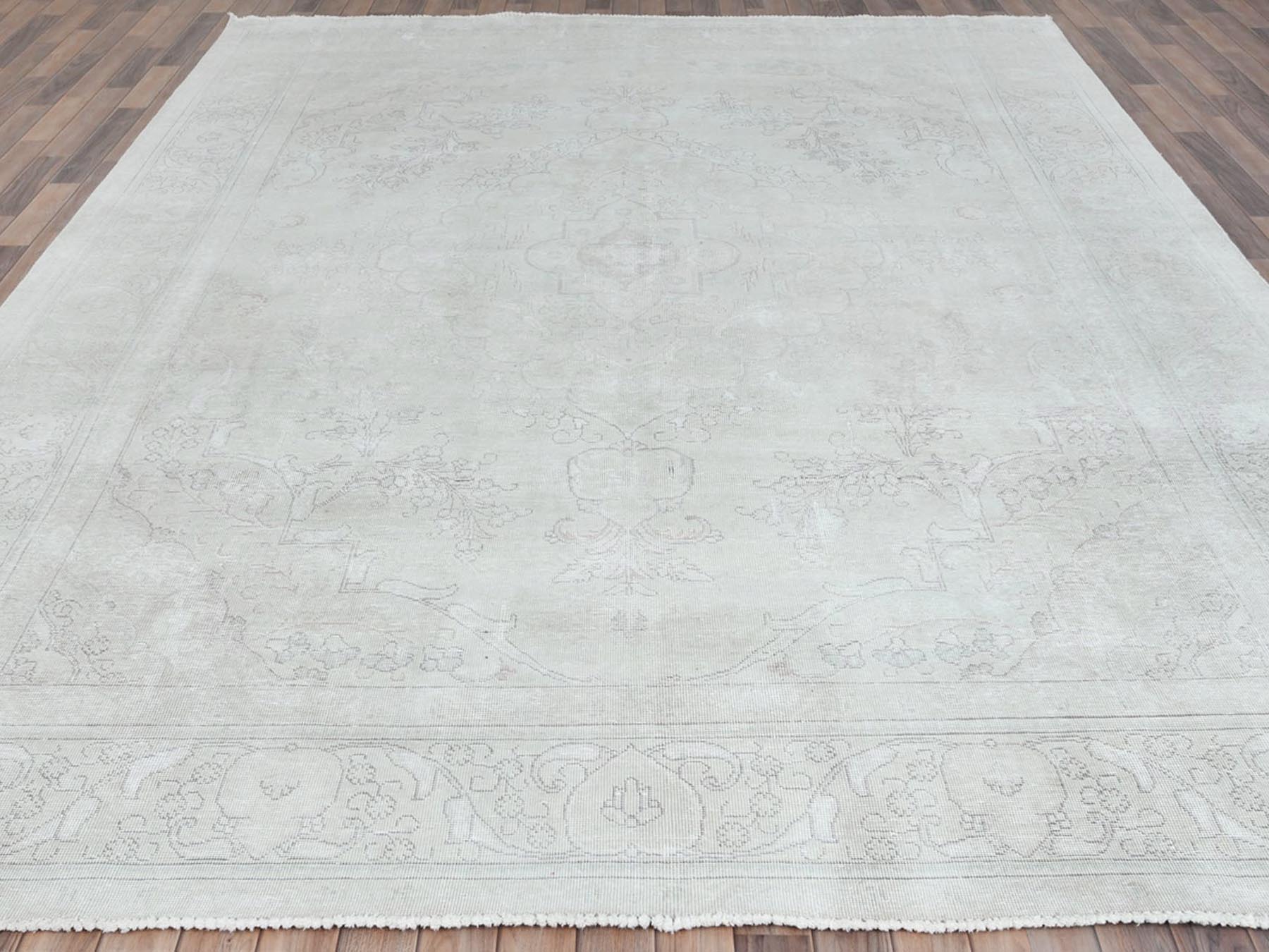 Tabriz Vintage hand-knotted worn wool rug in Ivory, 9'5" x 12'6" — SKU O081691 (view 2)