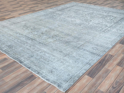 Tabriz Vintage hand-knotted worn wool rug in Ivory, 8'2" x 11'2" — SKU O081704 (view 3)