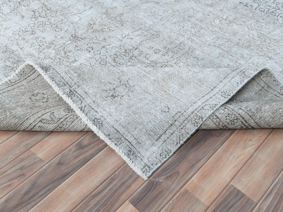 Tabriz Vintage hand-knotted worn wool rug in Ivory, 8'2" x 11'2" — SKU O081704 (view 6)