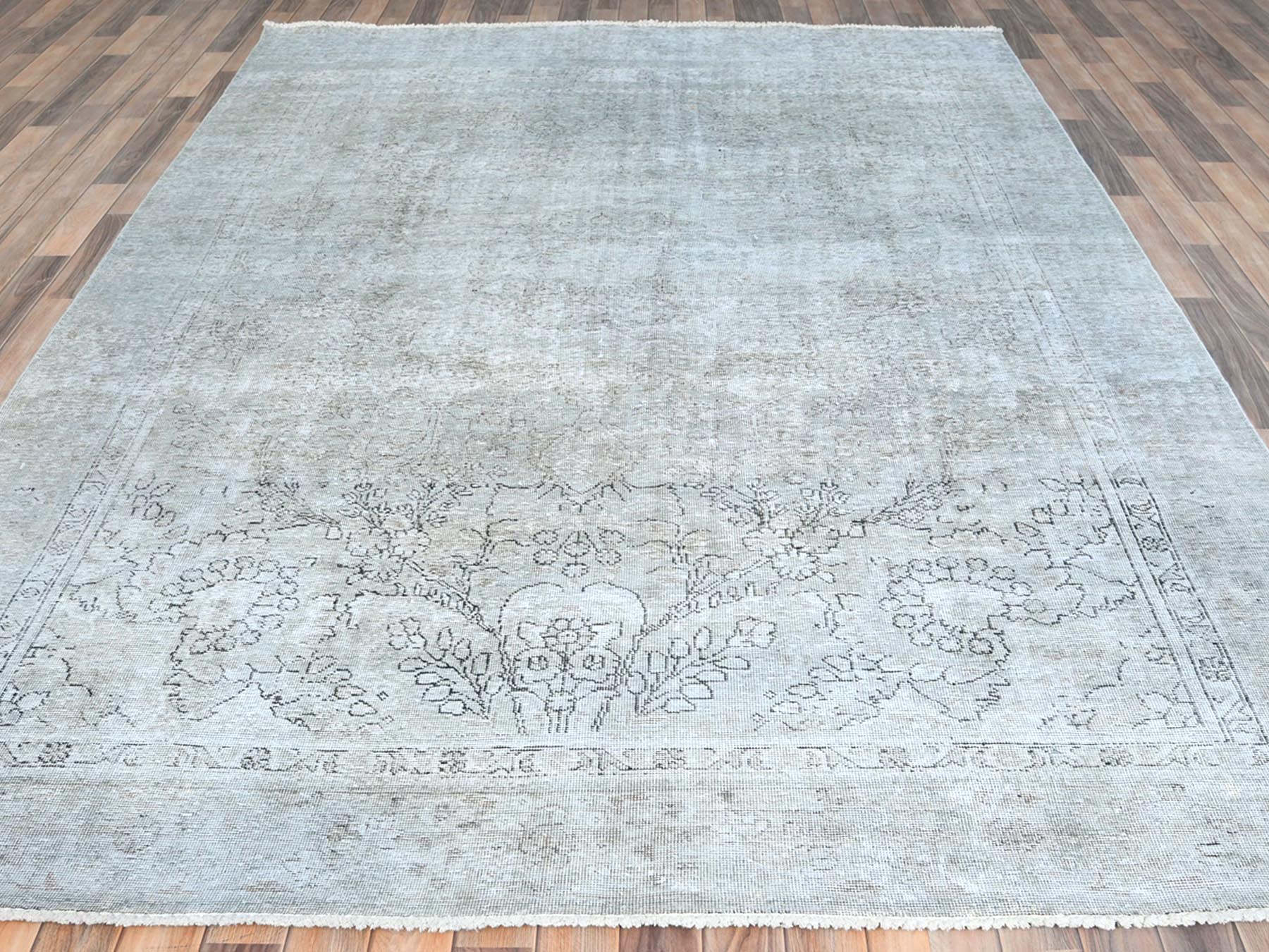 Tabriz Vintage hand-knotted worn wool rug in Ivory, 7'7" x 10'10" — SKU O081713 (view 2)
