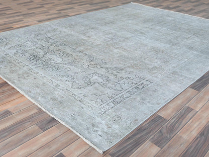 Tabriz Vintage hand-knotted worn wool rug in Ivory, 7'7" x 10'10" — SKU O081713 (view 3)