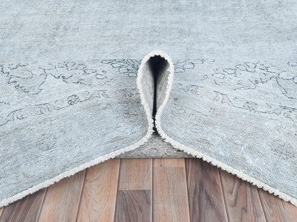 Tabriz Vintage hand-knotted worn wool rug in Ivory, 7'7" x 10'10" — SKU O081713 (view 5)