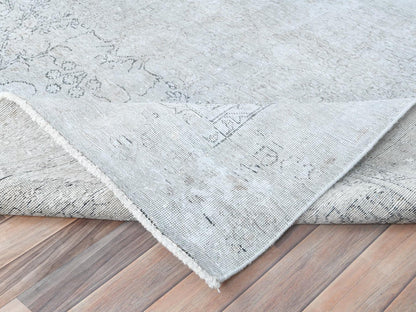 Tabriz Vintage hand-knotted worn wool rug in Ivory, 7'7" x 10'10" — SKU O081713 (view 6)