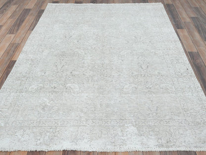Tabriz Vintage hand-knotted worn wool rug in Ivory, 4'8" x 6'2" — SKU O081714 (view 2)
