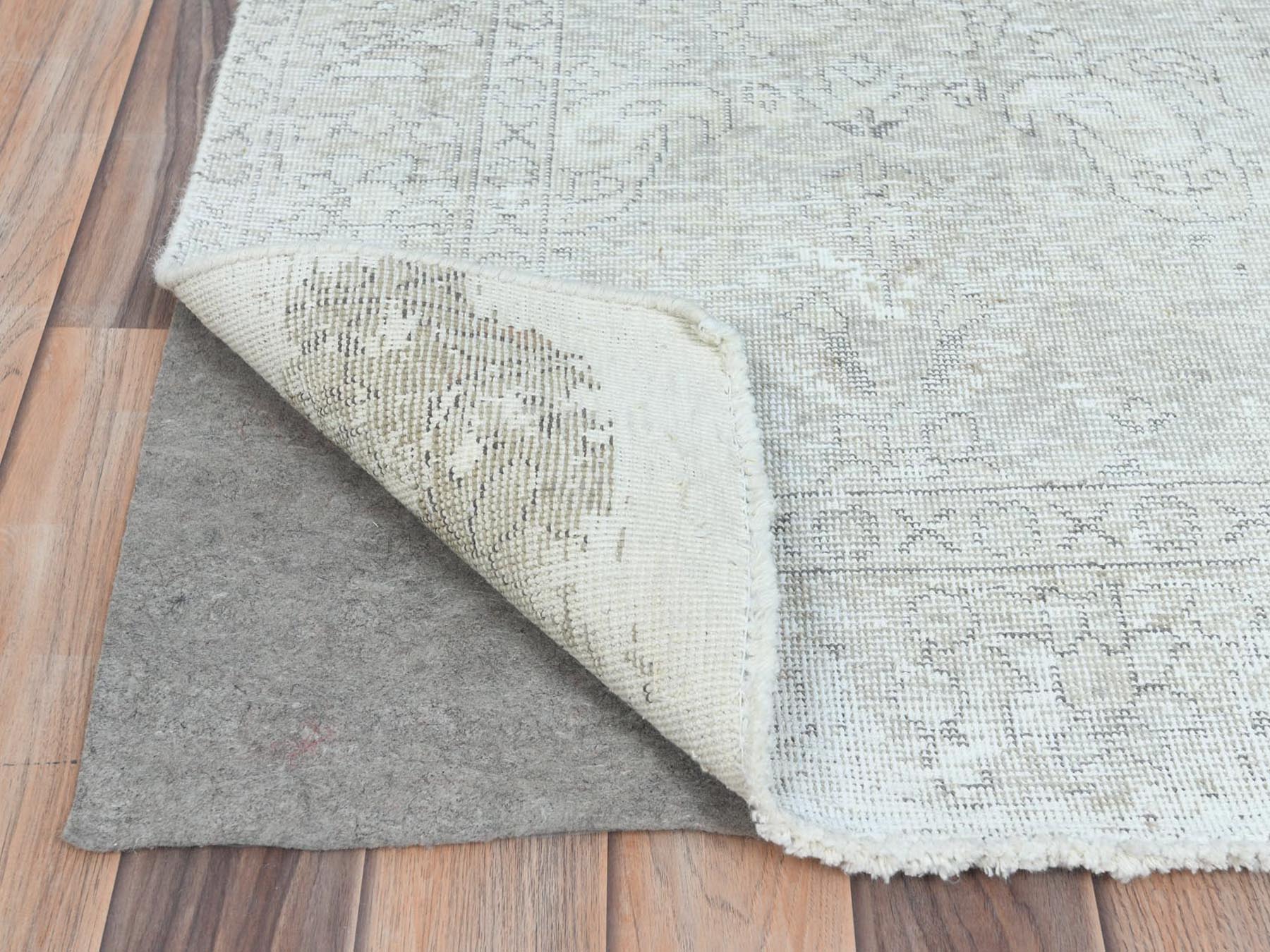 Tabriz Vintage hand-knotted worn wool rug in Ivory, 4'8" x 6'2" — SKU O081714 (view 3)
