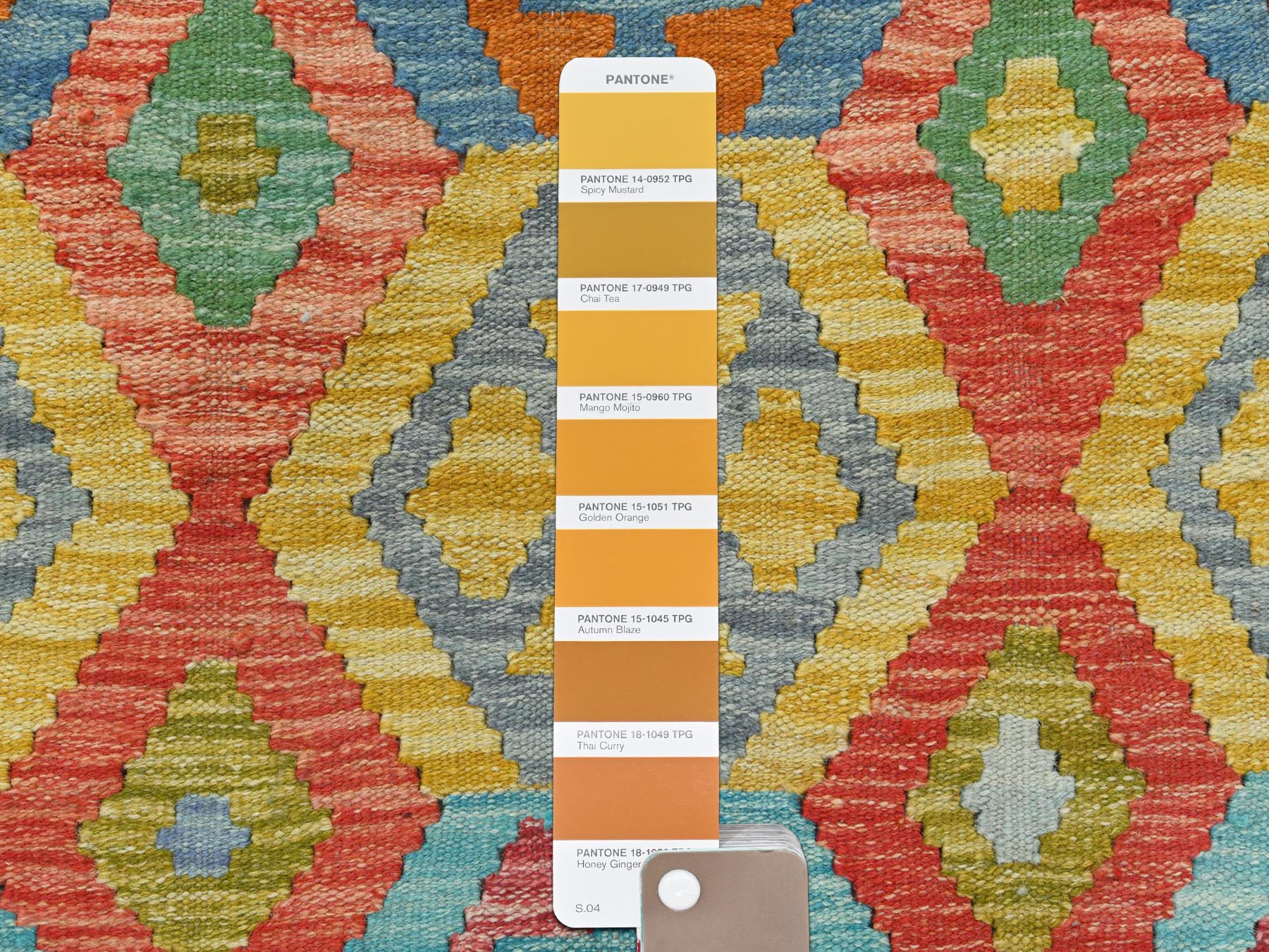 Kilim Flat-Weave hand-knotted wool rug in Multicolored & Ivory, 10' x 16' — SKU O081782 (view 3)
