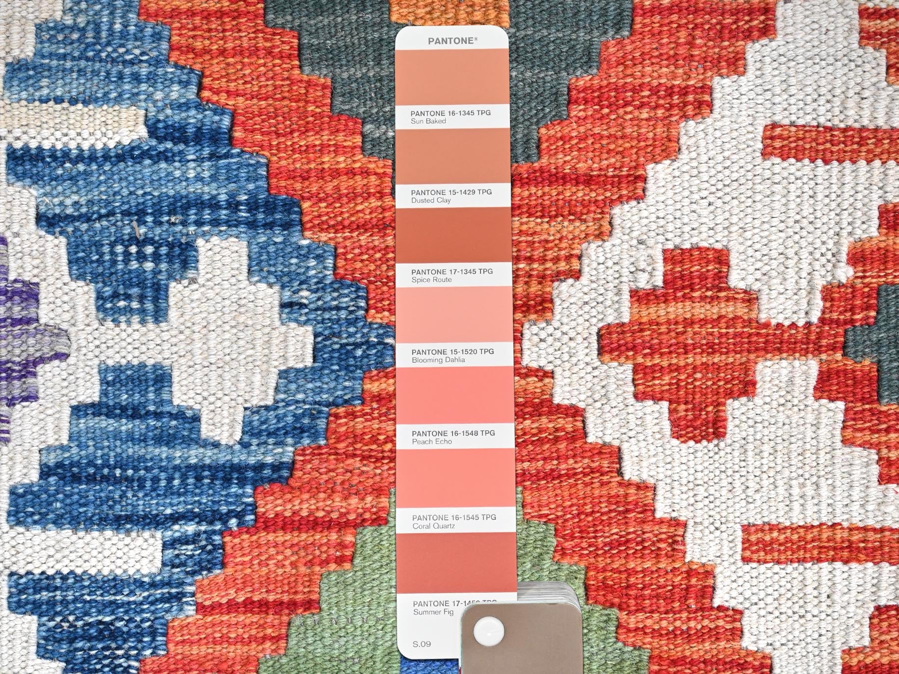 Kilim Flat-Weave hand-knotted wool rug in Multicolored & Black, 10'5" x 15'10" — SKU O081804 (view 3)