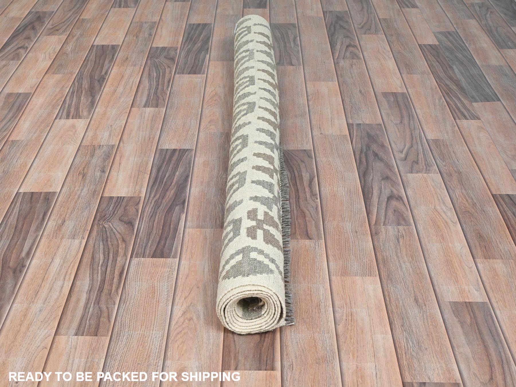 Kilim Flat-Weave hand-knotted wool rug in Ivory, 4'9" x 6'5" — SKU O081828 (view 5)