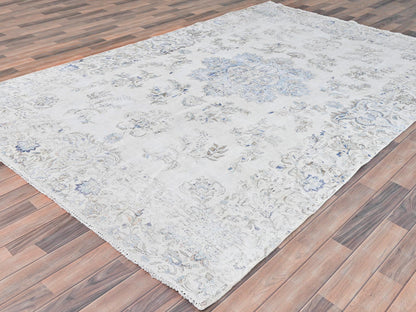 Kerman Persian hand-knotted worn wool rug in Ivory, 6'9" x 10'1" — SKU O081941 (view 4)