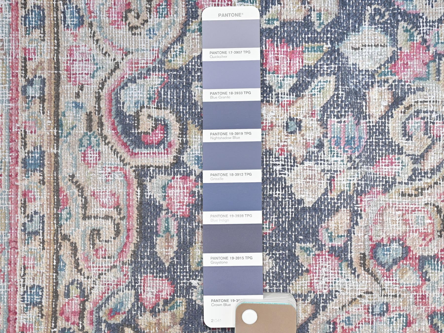 Kerman Persian hand-knotted worn wool rug in Blue, 3'7" x 5'9" — SKU O081947 (view 4)