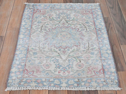Ivory 2'0" x 2'7" Persian Hand knotted Wool Rug - Sku: O081966