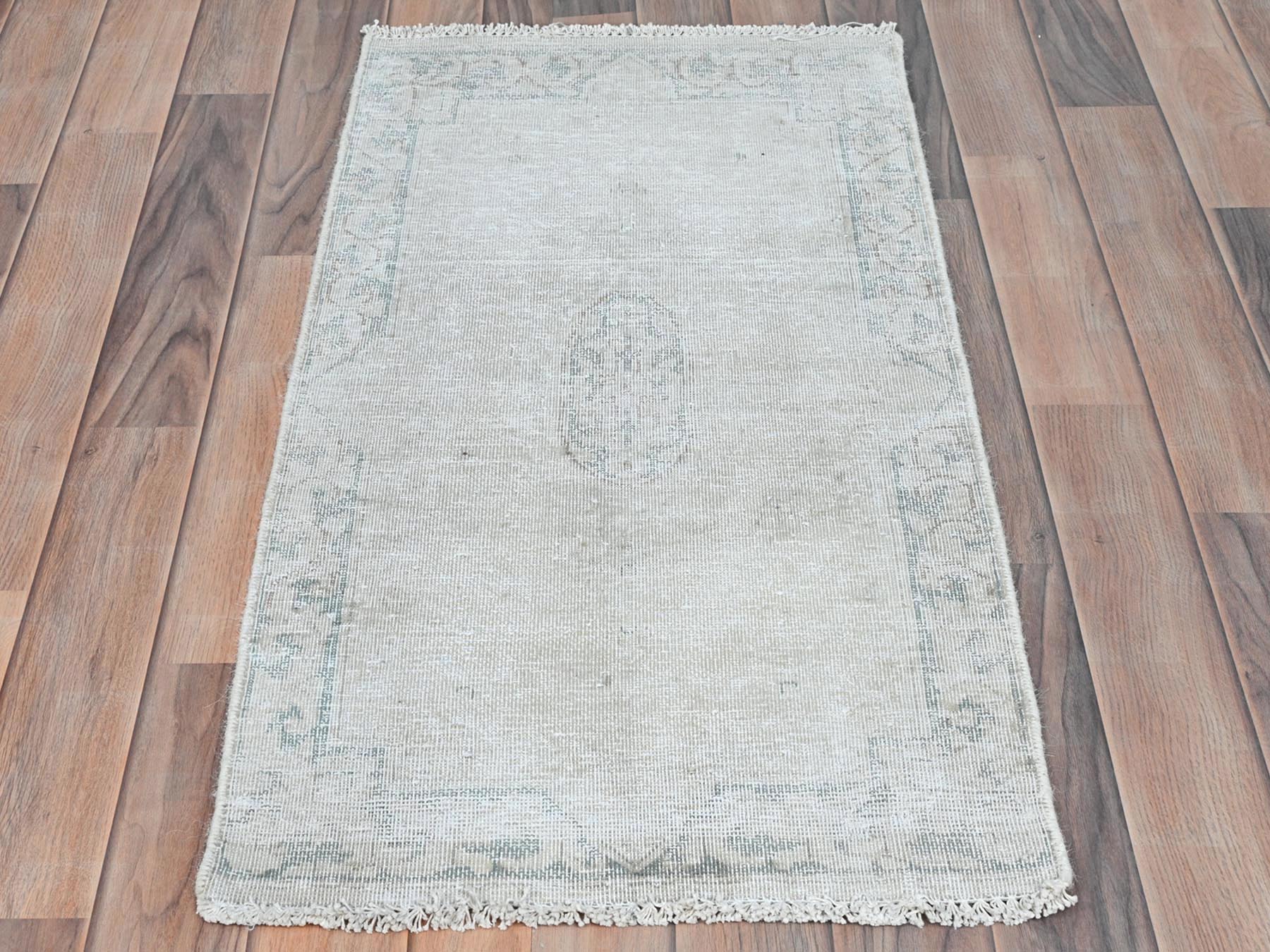 Kerman Vintage hand-knotted worn wool rug in Ivory, 1'9" x 3'6" — SKU O081977 (view 2)