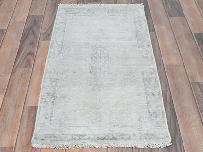Kerman Vintage hand-knotted worn wool rug in Ivory, 1'9" x 3'6" — SKU O081977 (view 2)