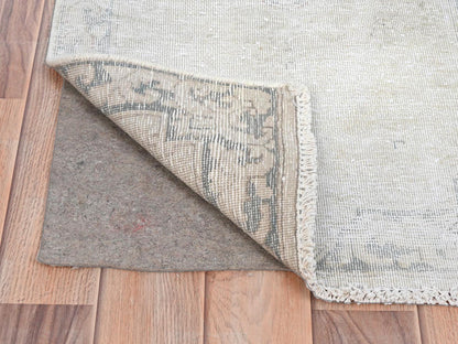 Kerman Vintage hand-knotted worn wool rug in Ivory, 1'9" x 3'6" — SKU O081977 (view 3)