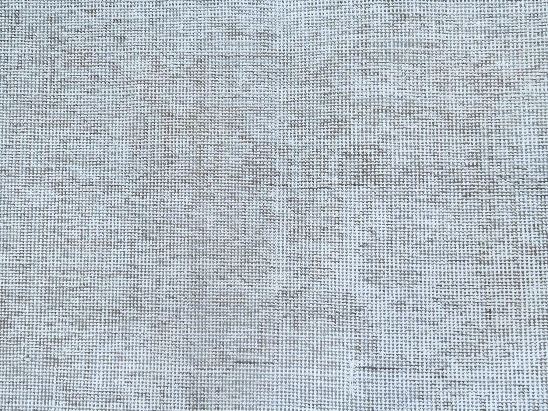 Tabriz Vintage hand-knotted wool rug in Gray, 7' x 10'2" — SKU O082105 (view 8)
