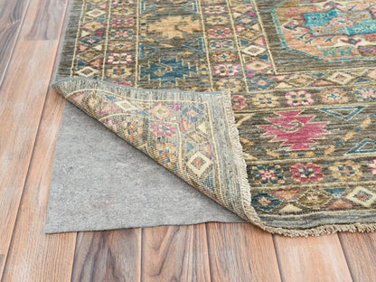 Kazak Kazak hand-knotted wool rug in Gray, 8'9" x 11'7" — SKU O082271 (view 4)