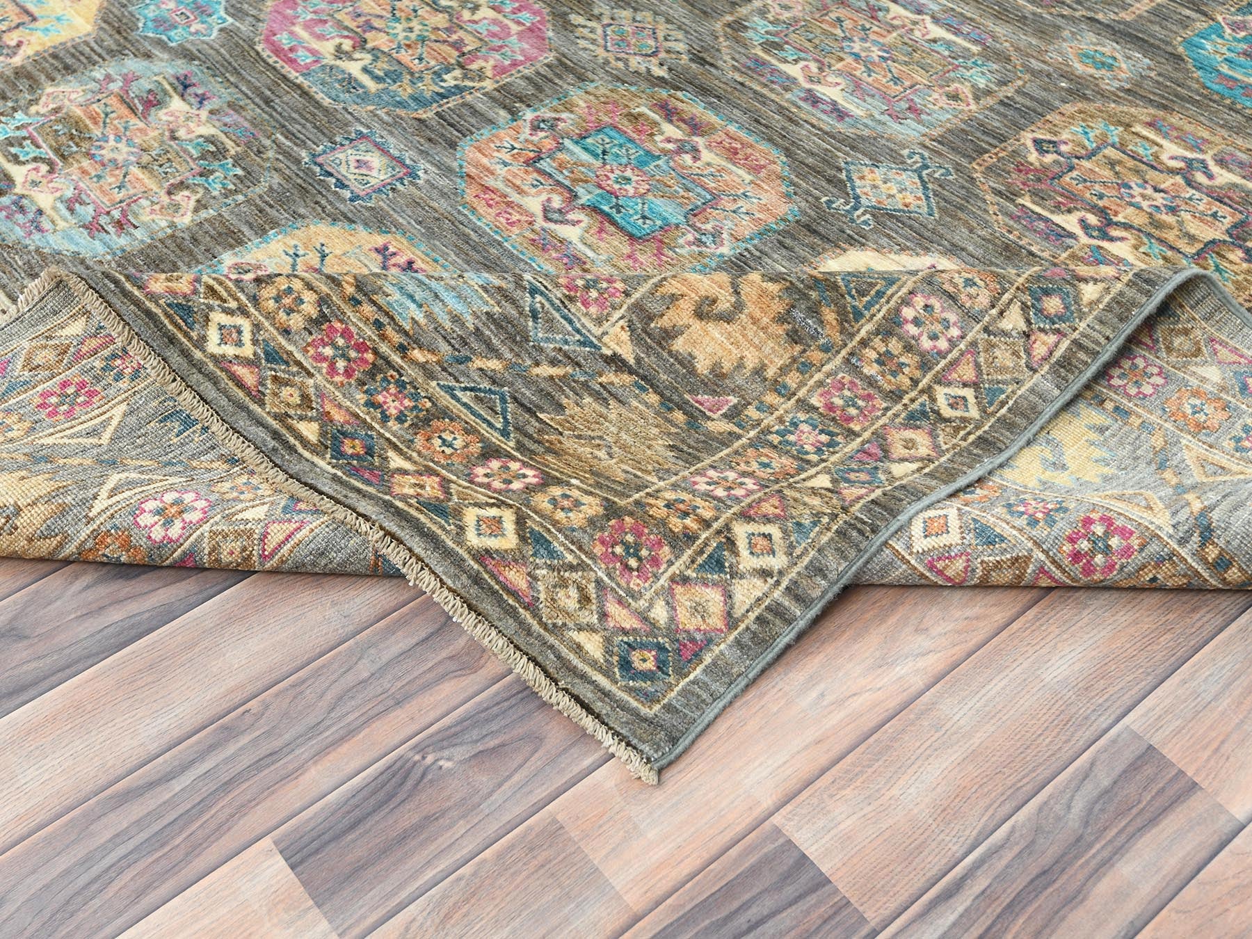 Kazak Kazak hand-knotted wool rug in Gray, 8'9" x 11'7" — SKU O082271 (view 6)