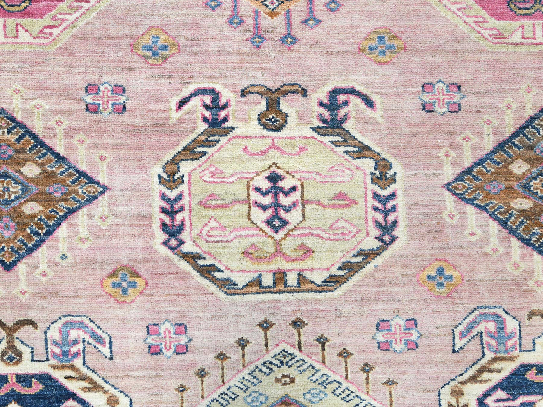 Kazak Kazak hand-knotted wool rug in Pink, 8'10" x 12' — SKU O082289 (view 8)