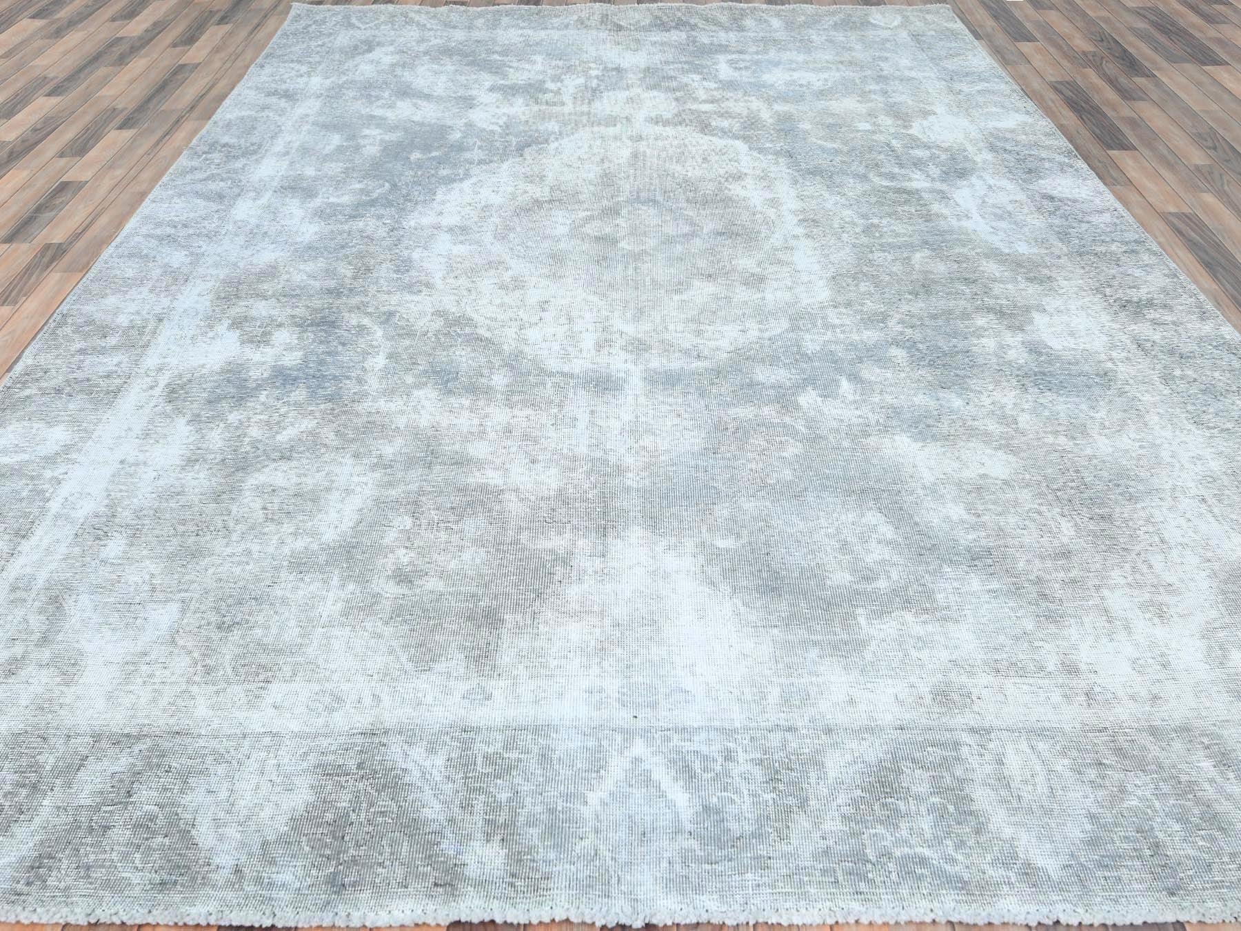 Tabriz Vintage hand-knotted wool rug in Gray, 8'10" x 11'11" — SKU O082339 (view 2)