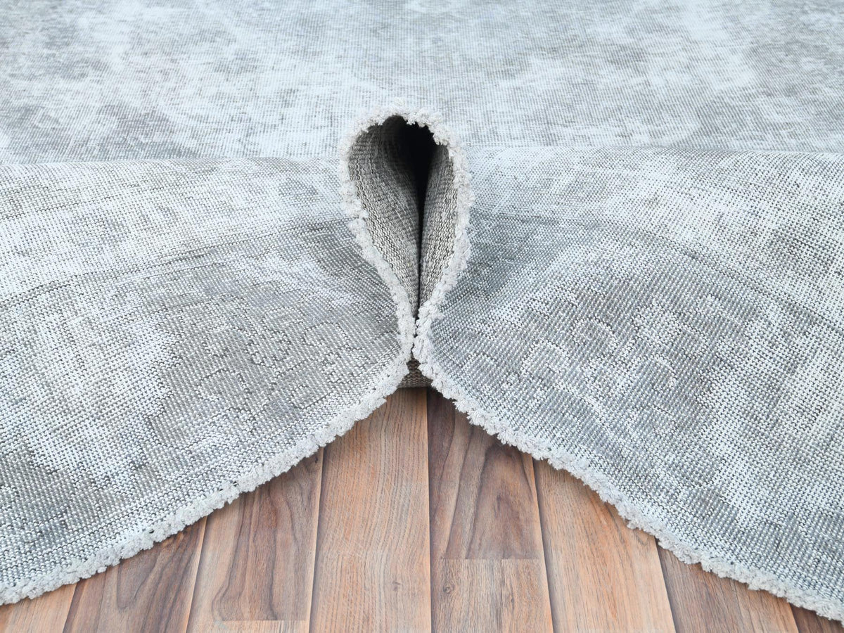 Tabriz Vintage hand-knotted wool rug in Gray, 8'10" x 11'11" — SKU O082339 (view 5)