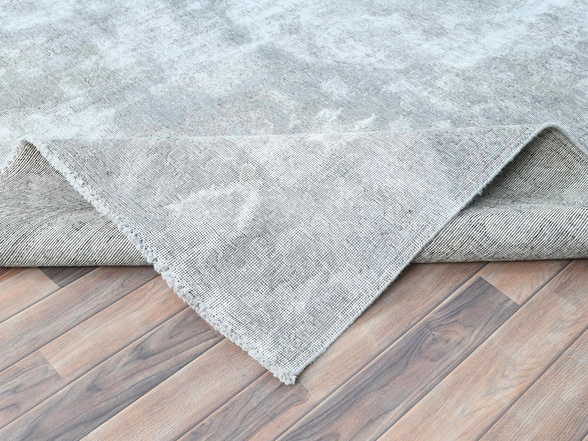 Tabriz Vintage hand-knotted wool rug in Gray, 8'10" x 11'11" — SKU O082339 (view 6)