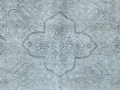 Tabriz Vintage hand-knotted wool rug in Gray, 9'4" x 12'3" — SKU O082340 (view 8)