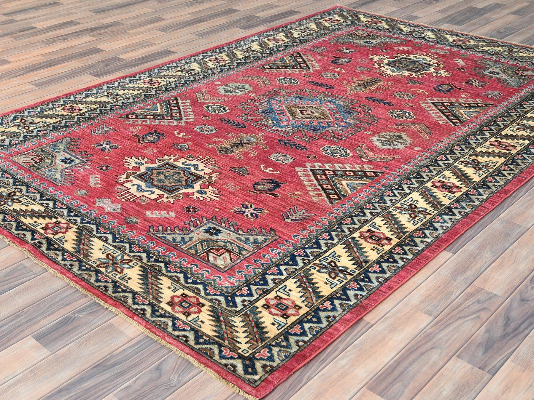 Kazak Kazak hand-knotted wool rug in Pink & Ivory, 6' x 8'9" — SKU O082390 (view 4)
