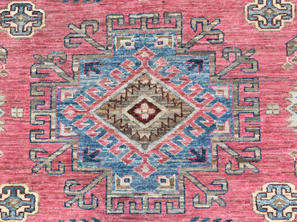 Kazak Kazak hand-knotted wool rug in Pink & Ivory, 6' x 8'9" — SKU O082390 (view 9)