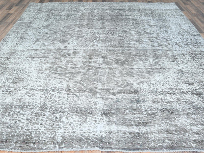 Tabriz Vintage hand-knotted wool rug in Gray, 9'3" x 12' — SKU O082544 (view 2)