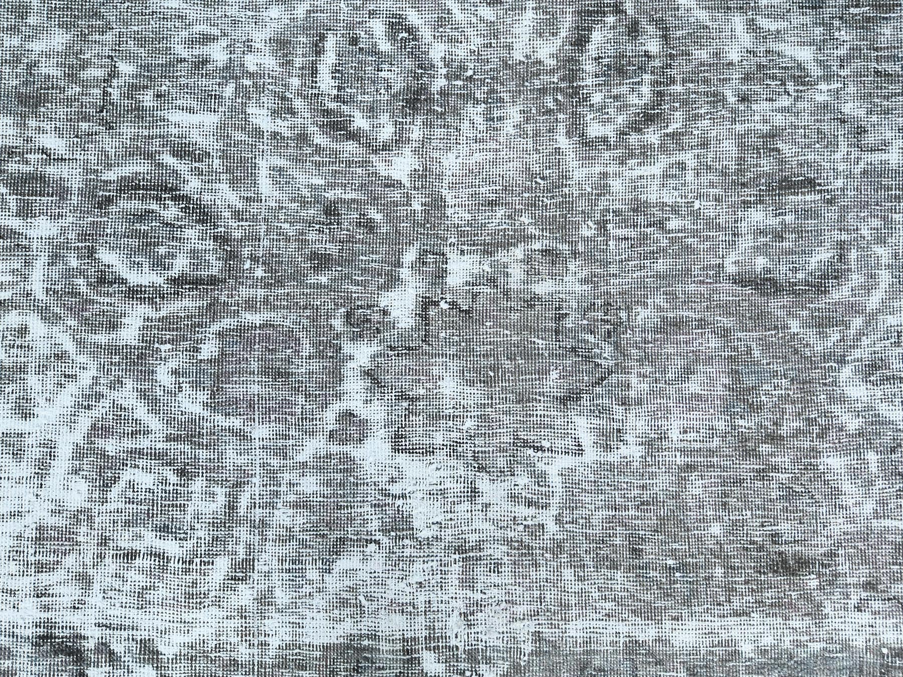 Tabriz Vintage hand-knotted wool rug in Gray, 9'3" x 12' — SKU O082544 (view 8)