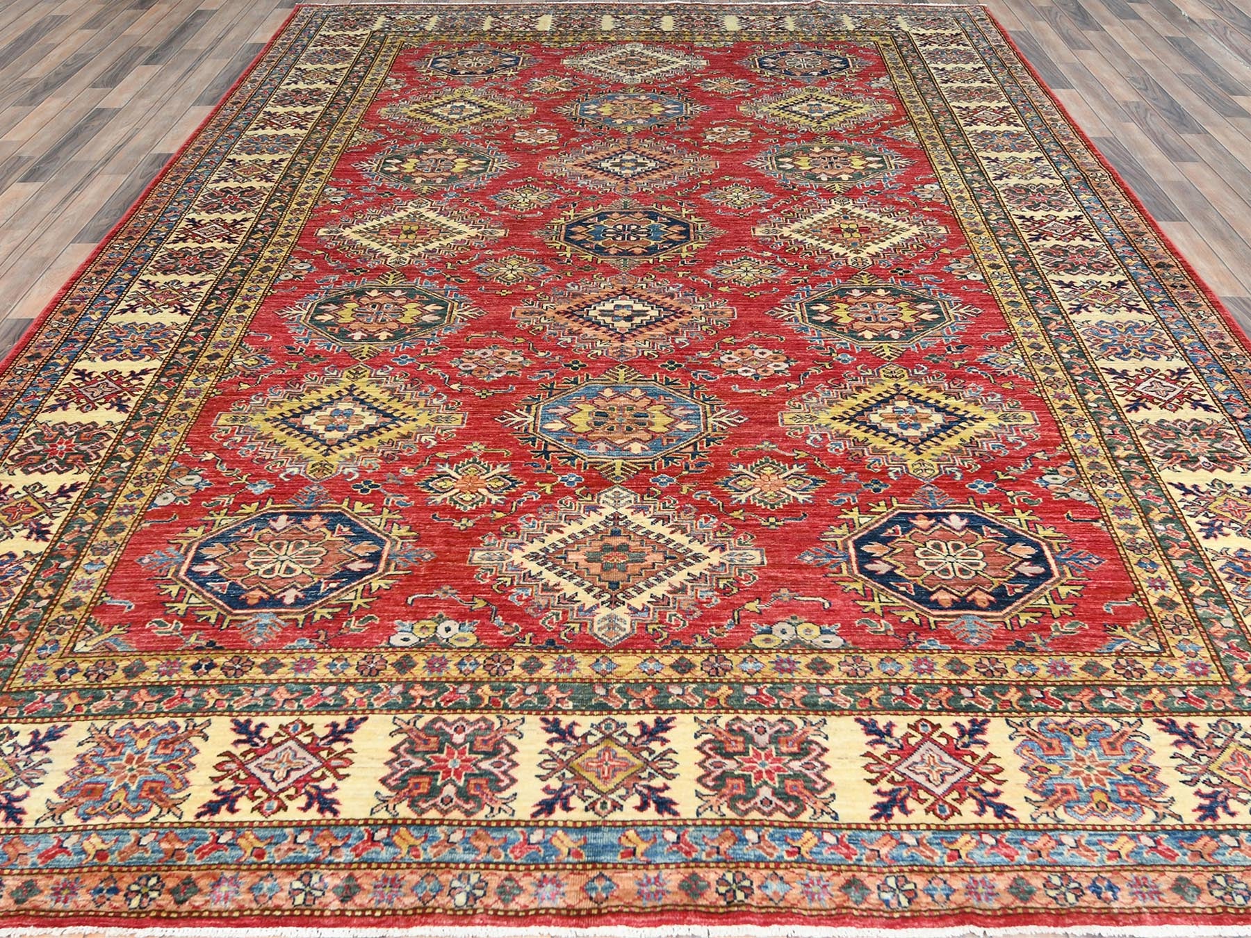 Kazak Kazak hand-knotted wool rug in Red & Ivory, 8'10" x 12'8" — SKU O082641 (view 2)